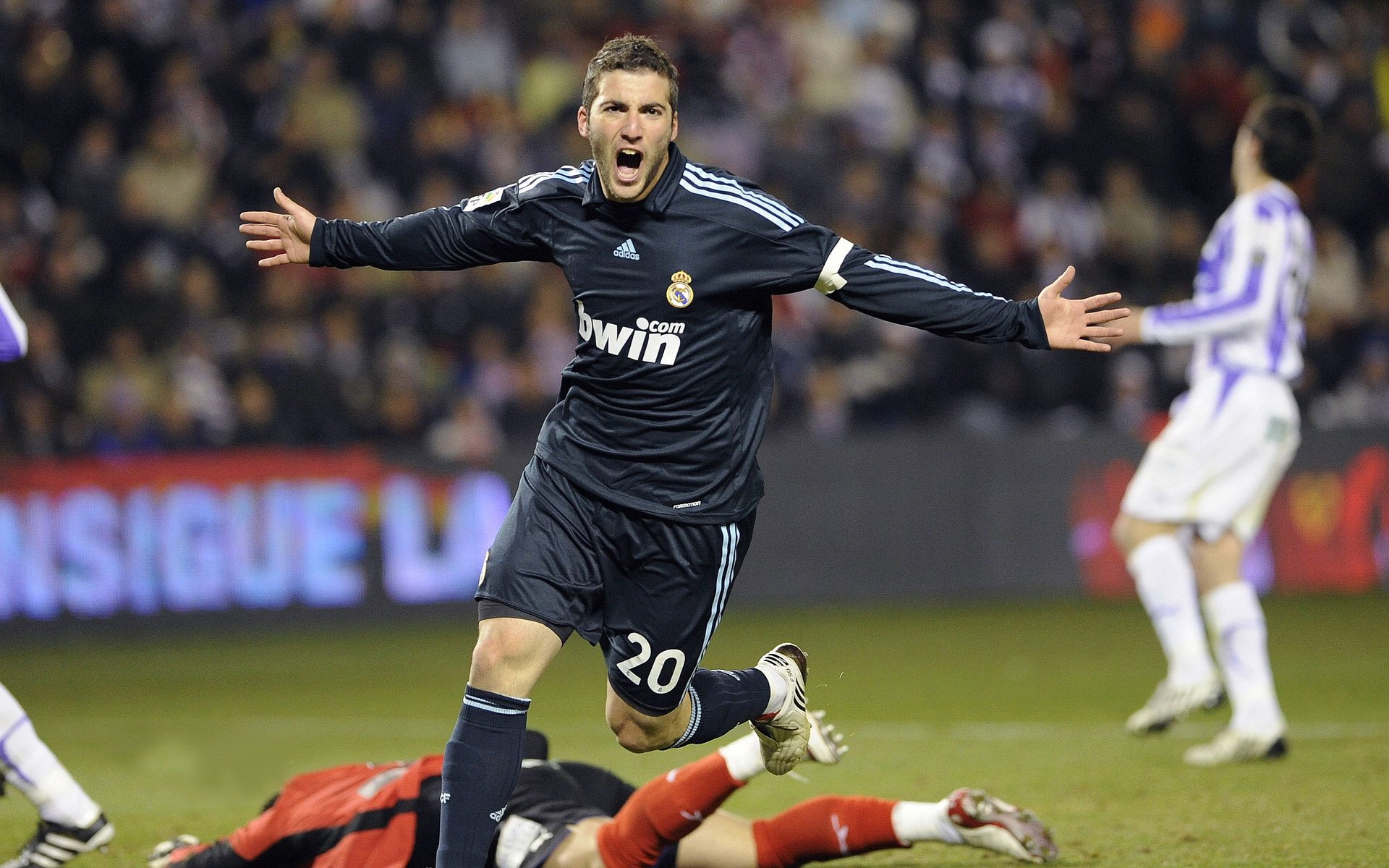 世界杯精彩纷呈:每一场都令人激动!,世界杯精彩纷呈_每一场都令人激动